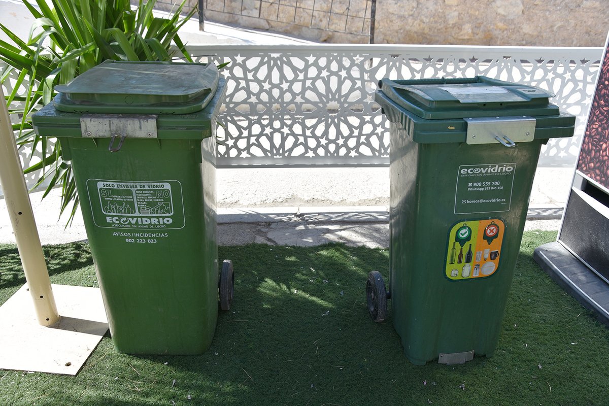 9 toneladas de vidrio han conseguido reciclar las casetas instaladas en el recinto ferial durante la Feria y Fiestas de Baza 2025, una cantidad excelente que supone un 56% más que la alcanzada en 2024. Toda la información en este enlace ayuntamientodebaza.es/2025/09/15/255…