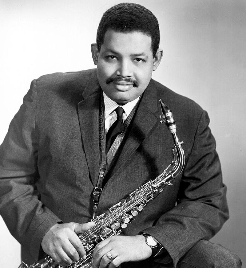The brilliant Cannonball Adderley was born on this day in 1928! (Sept 15, 1928 – Aug 8, 1975). His soulful tunes are featured on several of our channels:
JAZZRADIO.com/saxophonejazz
JAZZRADIO.com/hardbop
JAZZRADIO.com/bebop

•

#CannonballAdderley #SaxophoneJazz #HardBop #Jazz