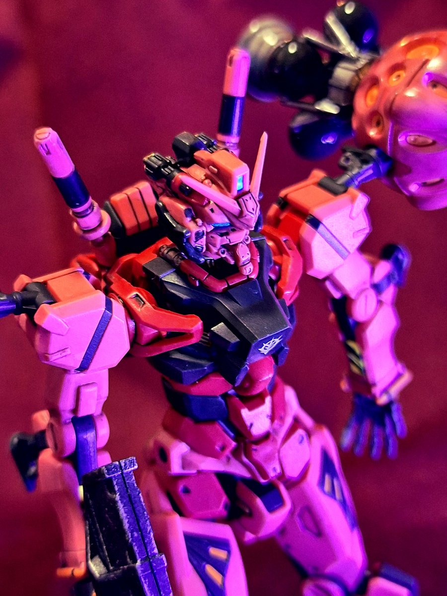 seele69's tweet photo. ガンプラはじめました
 #ガンプラ
 #赤いガンダム https://t.co/P7dtN9Gl7R