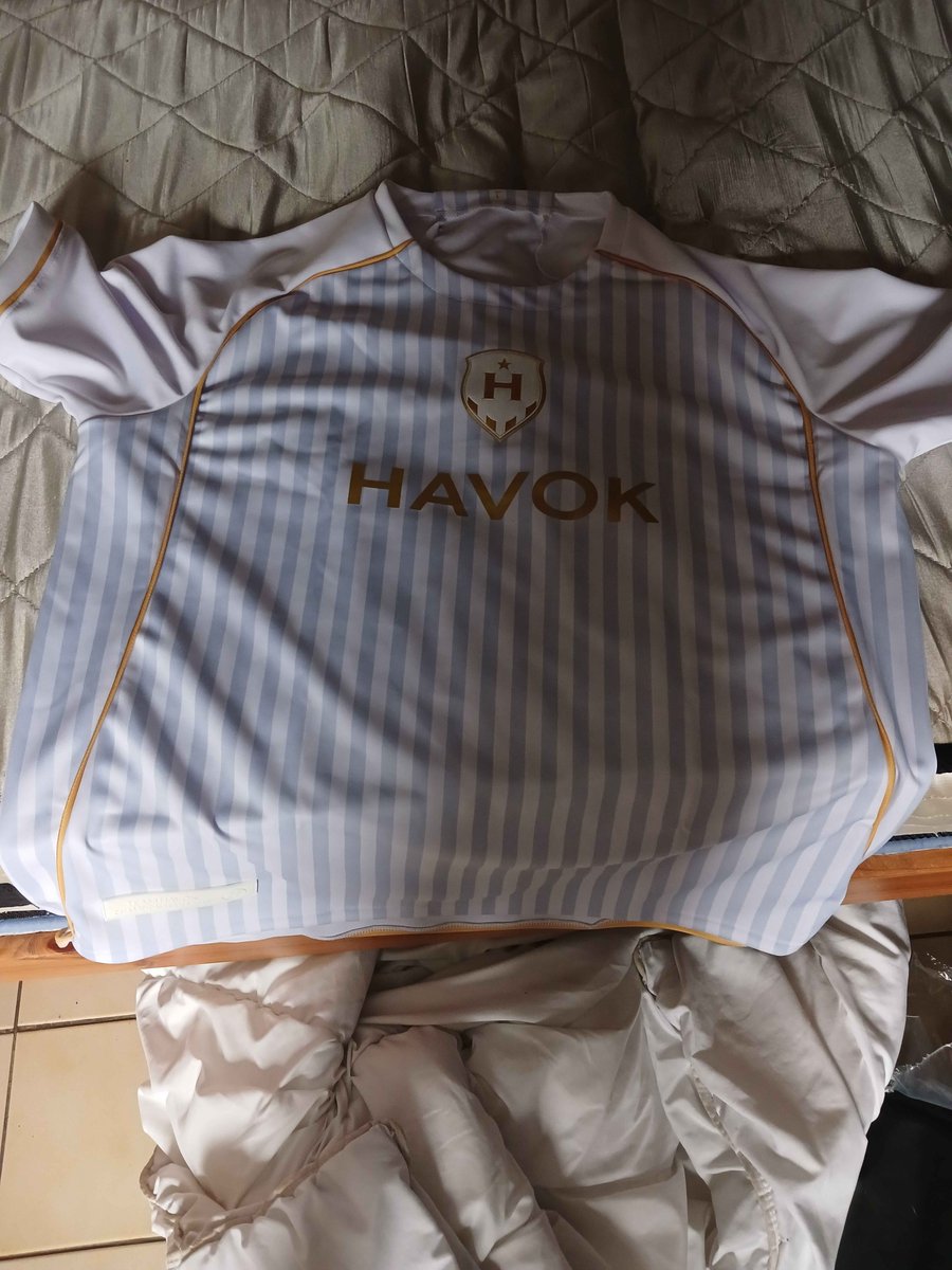 florian3325 tweet media