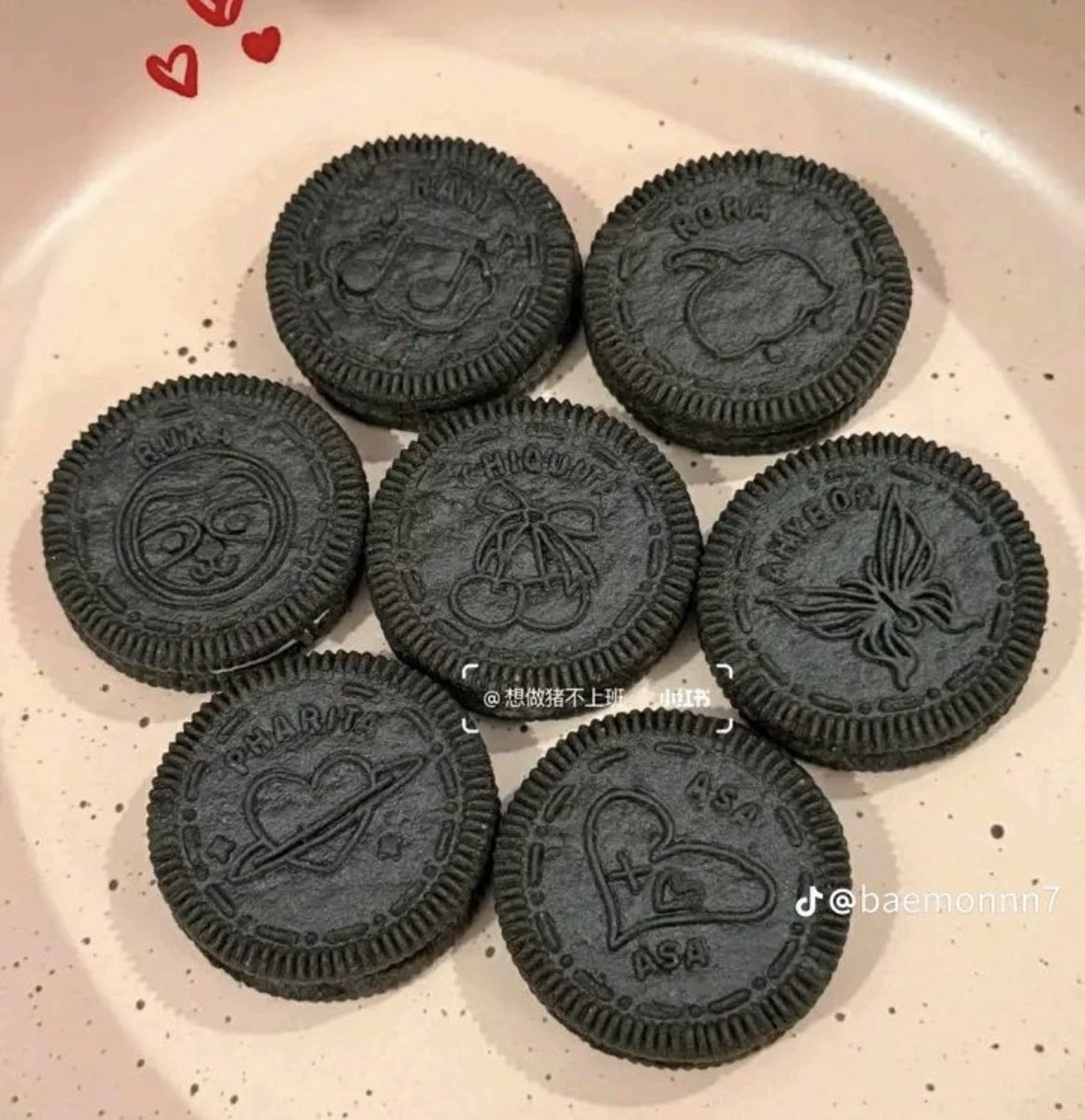 BABYMONSTER OT7 Oreos!