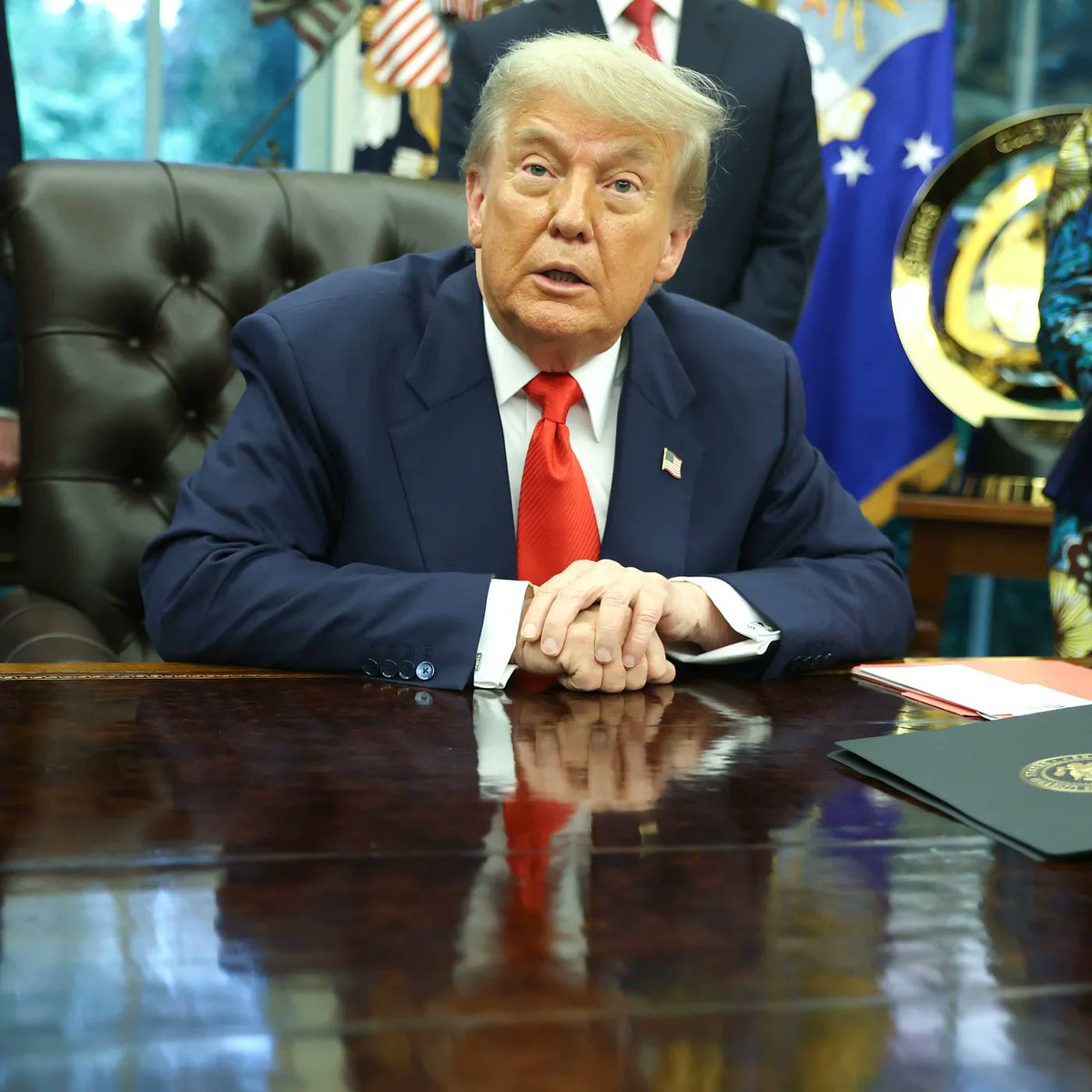 politvidchannel's tweet photo. BREAKING: Arizona Attorney General announced she will not drop charges against Trump allies for attempting to overturn the 2020 election. Allies like Rudy Giuliani face jail in 2026, and Trump cannot pardon them due to state charges. https://t.co/wMLvE5pT8d