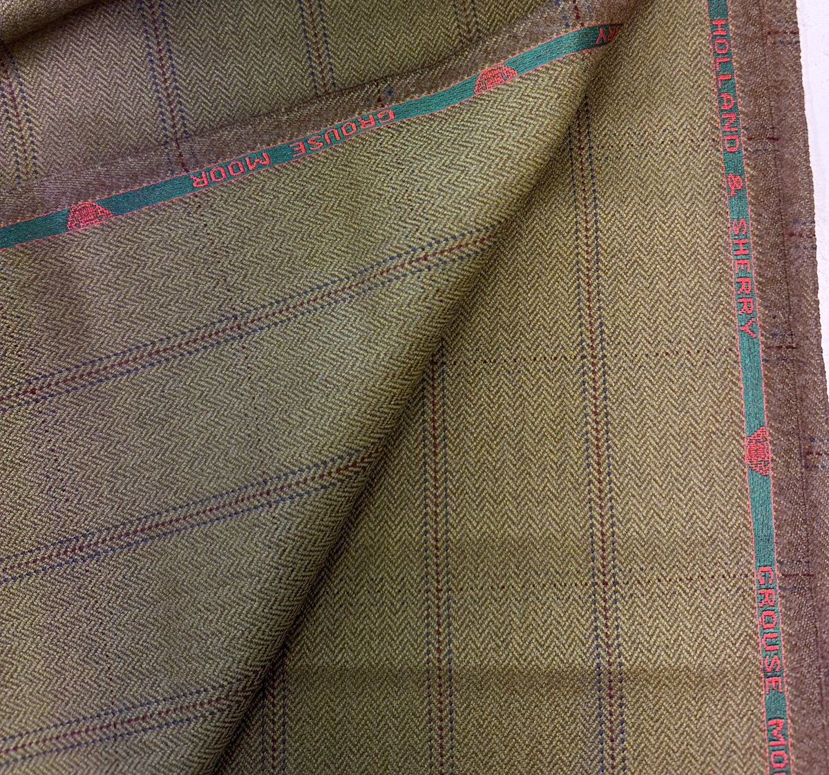 Sterling Cloth tweet media