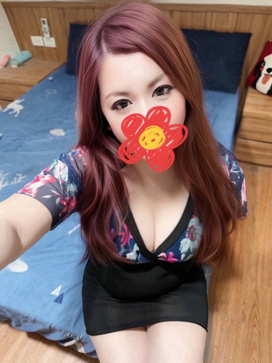 Feiid888's tweet photo. 想我玩還是被我榨乾
讓你選，你想要哪一個？
#付費
#約會
#輕熟女
#個工
#台中
#18禁 https://t.co/SiWEx2sTDE