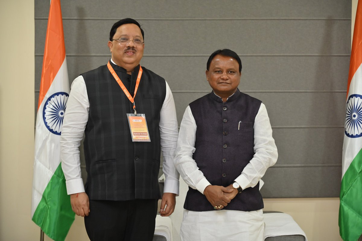 Today i.e on 15th September at the OUAT Conference Hall at 10 am a  Ground Breaking ceremony across the Industrial Sector was organised. The same was graced by Honble Chief Minister, Odisha Shri Mohan Charan Majhi 
The SNM GROUP Led by President UCCIL Dr Prabodh Mohanty is coming
