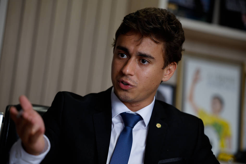 🚨 Nikolas Ferreira persegue trabalhadores e adversários políticos chamando-os de “extremistas”. Mas quem anda recebendo elogios de NEONAZISTAS e usando meme de supremacista branco é ele mesmo.

Usando o Pepe the Frog, um meme antes inofensivo que foi adotado por supremacistas