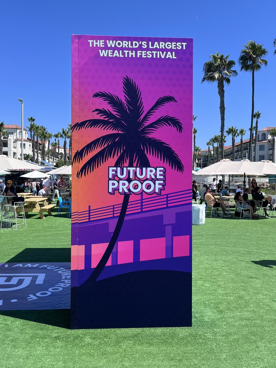 InvestwiseFP's tweet image. Travelled all the way from Dublin to Huntington Beach, LA, for Futureproof. Was it worth it!  Damn right!  I made amazing connections, heard from some of the best in the business on AI, Blockchain and a lot more. Came away inspired! @FutureProof_HQ @dimensional @Vanguard_Group