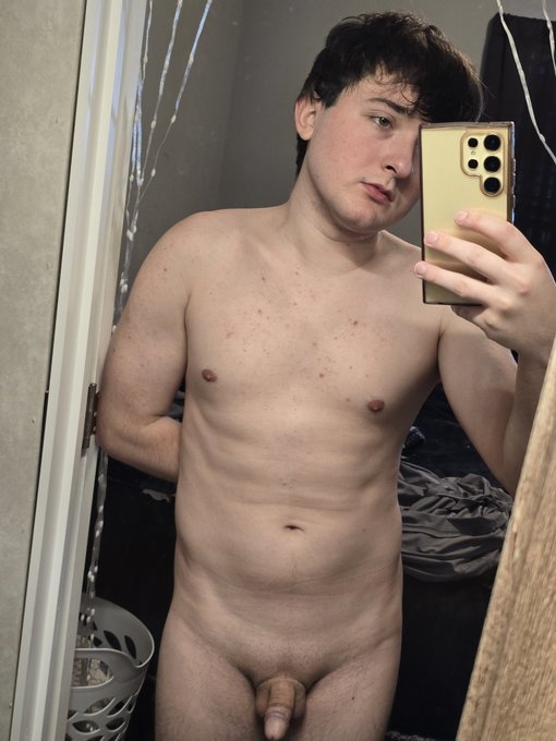 Xtylercam69 - Hey twitter how does my body look after my work out https://t.co/LRB4ksQ6xw