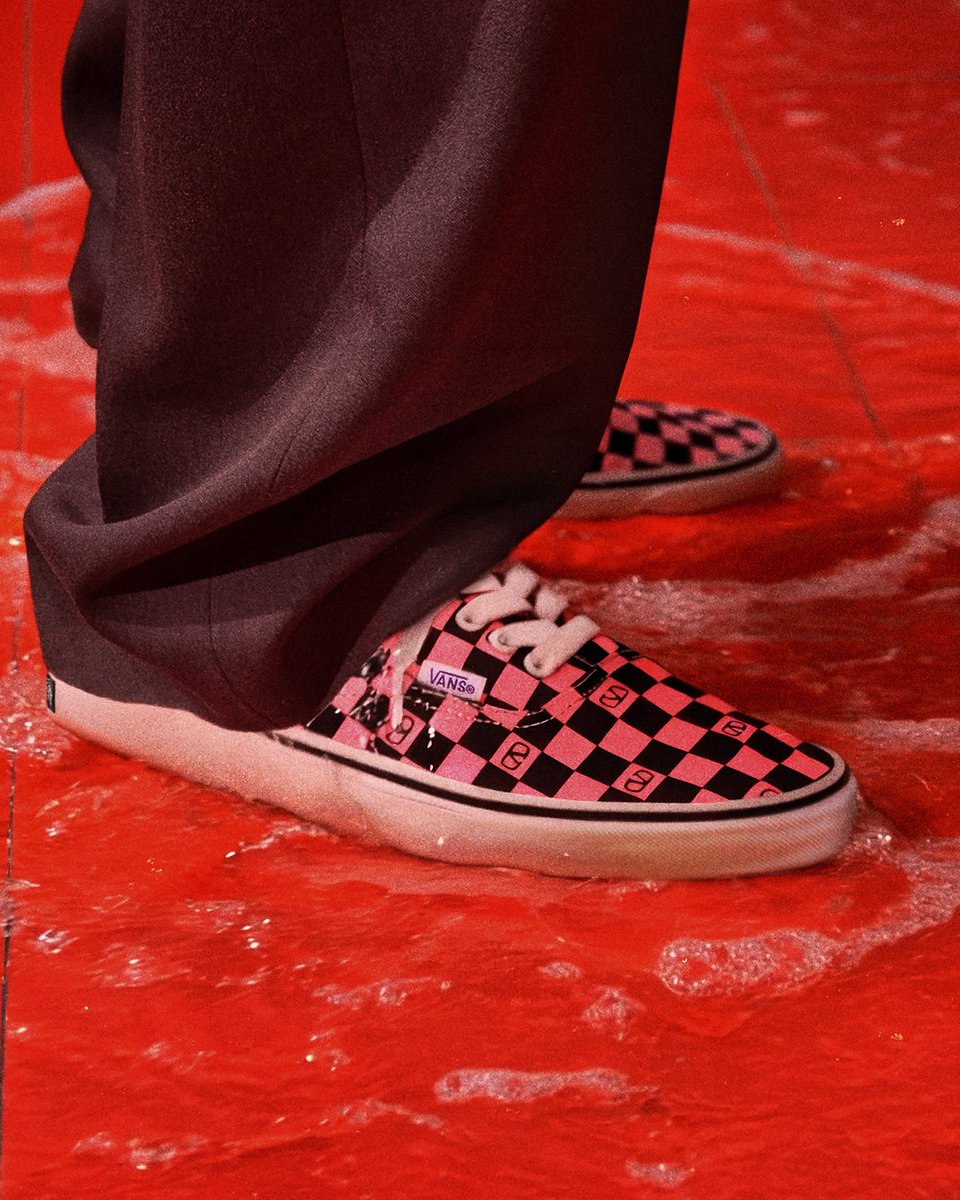 ハッピー♡ ✨◆VALENTINO◆30万 仏 コルテノアールジャケット ハッピー♡ 様専用✨◇VALENTINO◇30万 仏 コルテノアールジャケット