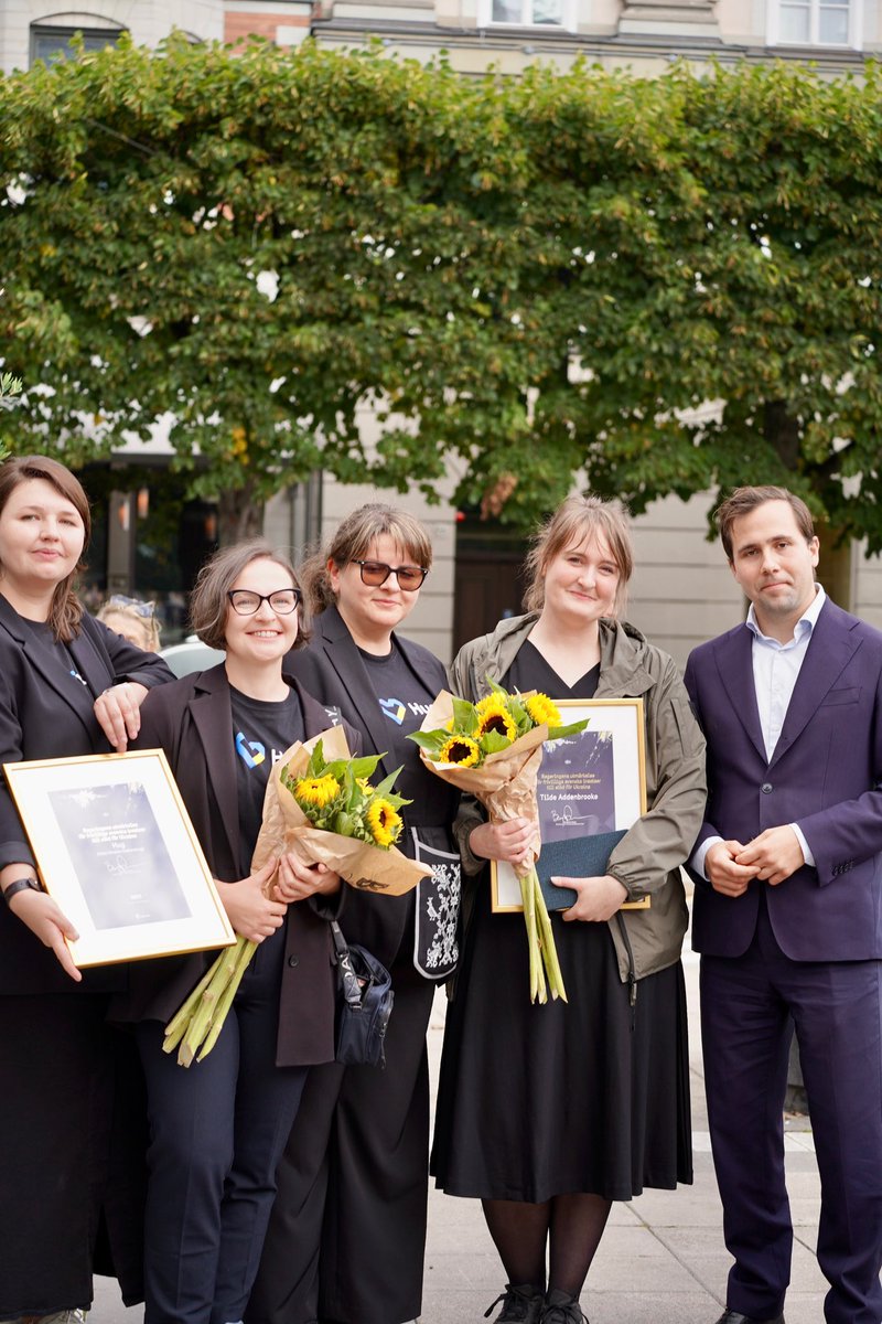 BenjaminDousa's tweet image. Regeringen har skapat en ny utmärkelse för frivilliga svenska insatser till stöd för Ukraina. Idag offentliggjordes årets mottagare: Tilde Addenbrooke och Help Ukraine Gothenburg (HUG)🇺🇦