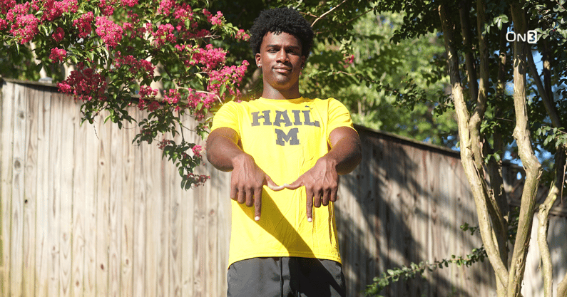 Five-star Michigan commit Carter Meadows (<a href="/CarterMeadows_/">Carter Meadows</a>) is now the No. 1  EDGE in country + a closer look at U-M pledges who moved up and down in the latest On3/Rivals rankings release #GoBlue (FREE). on3.com/teams/michigan…