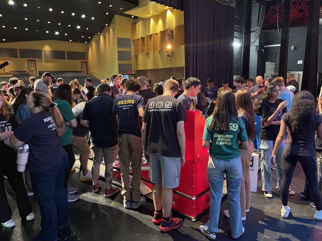 FIRSTinTexas's tweet image. The best part of Kick-off? Watching students light up as they dive into the new season. Huge thank you to our volunteers, mentors, and partners who made our FIRST Tech Challenge Kick-off events possible! 🤖🙌
#FIRSTinTexas #FIRSTTechChallenge