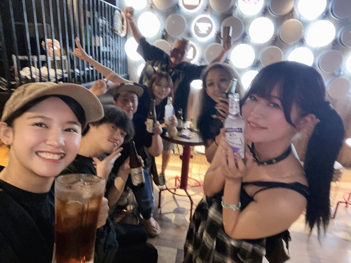 本日も🐼ご来店ありがとうございました！

秋田のラウドの皆さんがご来店下さいましてお酒も沢山ご馳走様でした！

ほんとに人柄が良くて早く秋田に行きたい！

絶対荒らしに行きますね！！！！