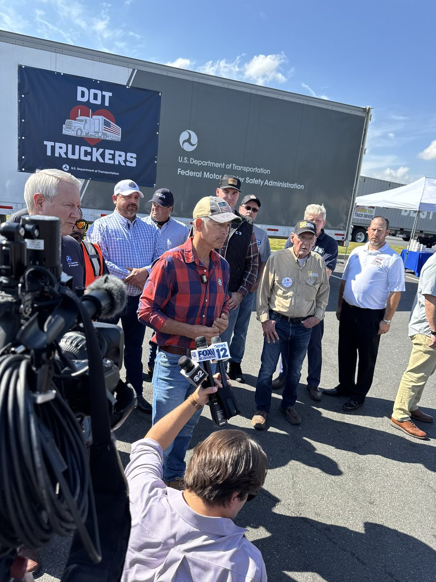 No better way to kick off Trucker Appreciation Week than at a rest stop with truckers!

Our truckers are the backbone of America’s economy and <a href="/USDOT/">U.S. Department of Transportation</a> is grateful for the work they do to keep America moving🇺🇸