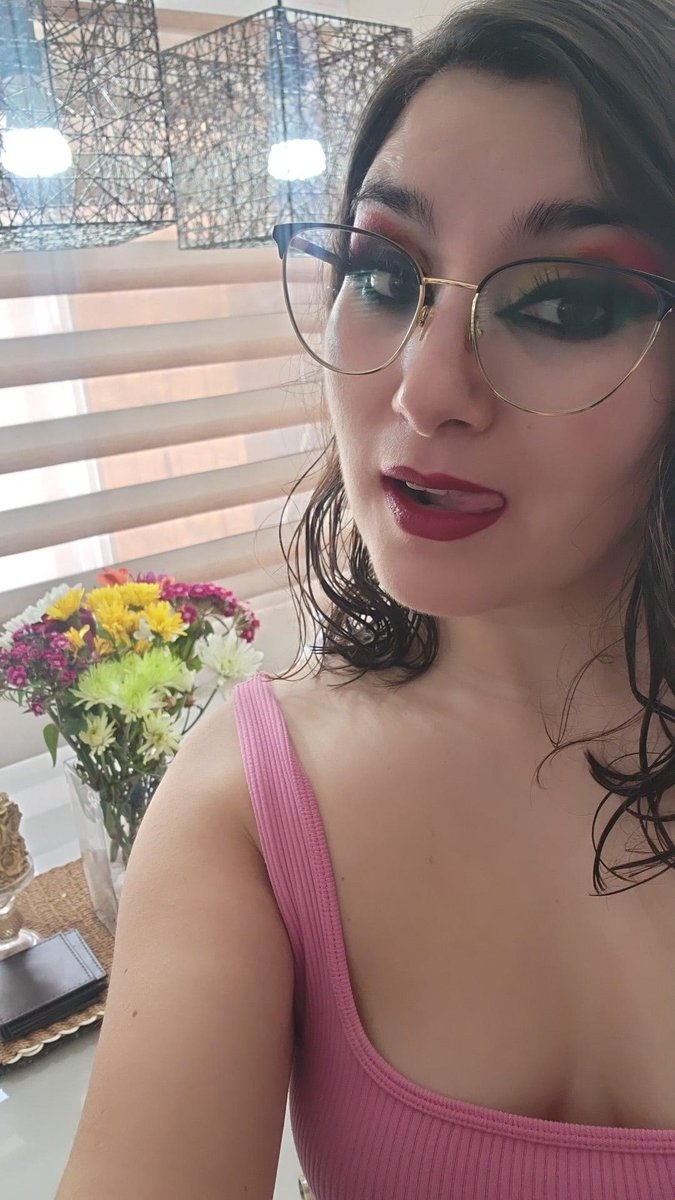 Solo pasaba a saludar, que tengas un rico día 😘