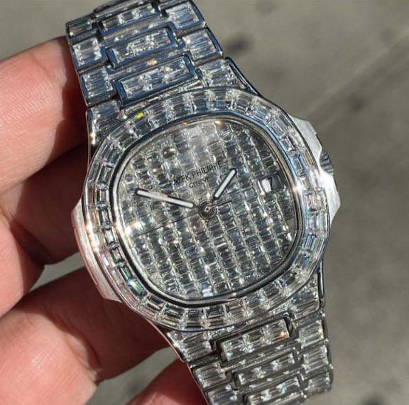 DiamondDealerD's tweet image. Salute 🫡 to the bro Hermes in #Dubai .We finished his chandelier #Bustdown Patek Philippe today. It came out amazing ! I appreciate you all ! 

“DFine Unlimited” 
Boca Raton, Florida 
🌴💎🥶💎🌴