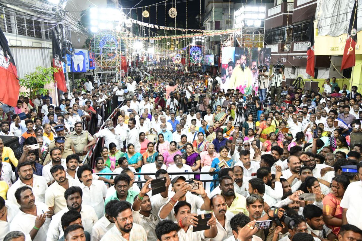 AIADMK - -SayYesToWomenSafety&AIADMK (@aiadmkofficial) on Twitter photo மாண்புமிகு கழகப் பொதுச்செயலாளர் புரட்சித் தமிழர் <a href="/EPSTamilNadu/">Edappadi K Palaniswami-SayYEStoWomenSafety&AIADMK</a> அவர்கள் தி. நகர் சட்டமன்றத் தொகுதி, கோடம்பாக்கம், கங்கை அம்மன் கோயில் தெருவில் நடைபெற்ற பேரறிஞர் பெருந்தகை அண்ணா அவர்களின் 117-ஆவது பிறந்த நாள் பொதுக்கூட்டத்தில் கலந்துகொண்டு சிறப்புரை ஆற்றினார் மாண்புமிகு கழகப் பொதுச்செயலாளர் புரட்சித் தமிழர் <a href="/EPSTamilNadu/">Edappadi K Palaniswami-SayYEStoWomenSafety&AIADMK</a> அவர்கள் தி. நகர் சட்டமன்றத் தொகுதி, கோடம்பாக்கம், கங்கை அம்மன் கோயில் தெருவில் நடைபெற்ற பேரறிஞர் பெருந்தகை அண்ணா அவர்களின் 117-ஆவது பிறந்த நாள் பொதுக்கூட்டத்தில் கலந்துகொண்டு சிறப்புரை ஆற்றினார்