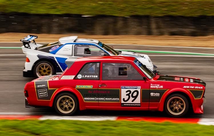 Thundersaloons's tweet photo. Spotted: Weekend Round-Up!
Whilst Dave Cockell’s Escort Cosworth stormed to 2 x overall race wins, Josh Payton & the Ford Cortina Mk2 2500cc impressed by taking 2 x top 5 finishes 🏁
#ModifiedFordSeries | #BrandsHatch | #FordPowerLive
(📸©️ HMP) https://t.co/vfk5tZwuJh