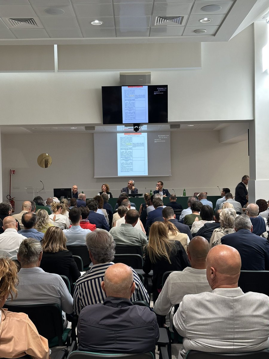 CISL FP Nazionale (@cislfp) on Twitter photo 📸 𝗗𝗮𝗹 𝗖𝗼𝗻𝘀𝗶𝗴𝗹𝗶𝗼 𝗚𝗲𝗻𝗲𝗿𝗮𝗹𝗲 <a href="/cislfp/">CISL FP Nazionale</a> 𝗱𝗶 𝗼𝗴𝗴𝗶
Una mattinata intensa di confronto e partecipazione con i componenti del Consiglio Generale nazionale in vista dei prossimi impegni della #FunzionePubblica <a href="/CislNazionale/">CISL Nazionale</a> 🙌 📸 𝗗𝗮𝗹 𝗖𝗼𝗻𝘀𝗶𝗴𝗹𝗶𝗼 𝗚𝗲𝗻𝗲𝗿𝗮𝗹𝗲 <a href="/cislfp/">CISL FP Nazionale</a> 𝗱𝗶 𝗼𝗴𝗴𝗶
Una mattinata intensa di confronto e partecipazione con i componenti del Consiglio Generale nazionale in vista dei prossimi impegni della #FunzionePubblica <a href="/CislNazionale/">CISL Nazionale</a> 🙌