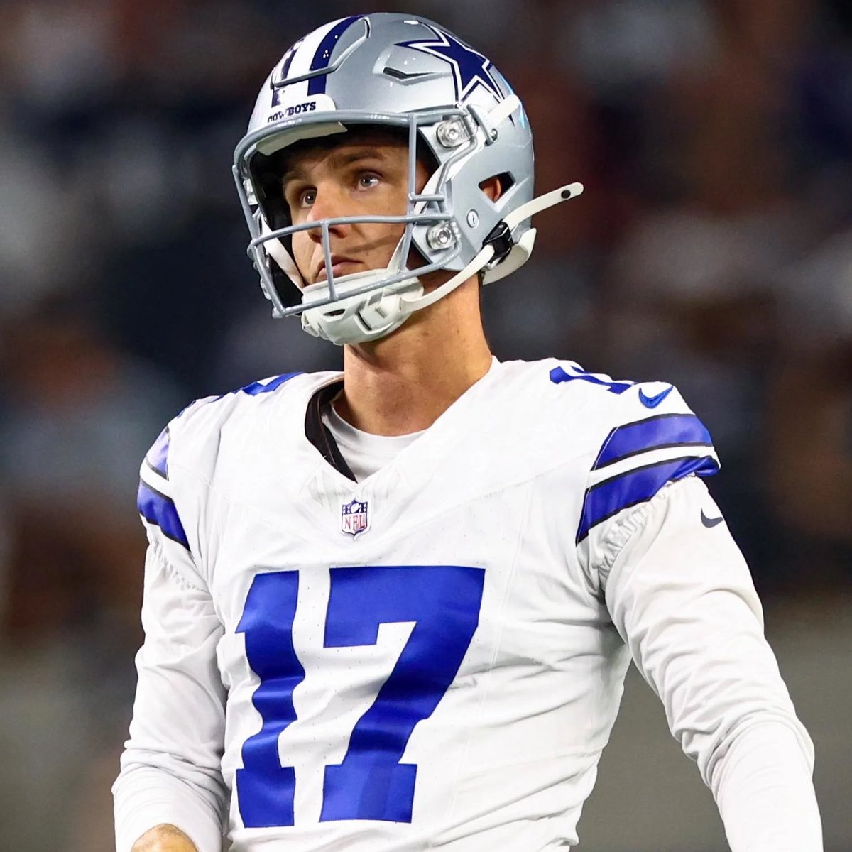 DraftKings's tweet image. Tie game. One kick. No time left. 62 yarder.
Brandon Aubrey or Chris Boswell?