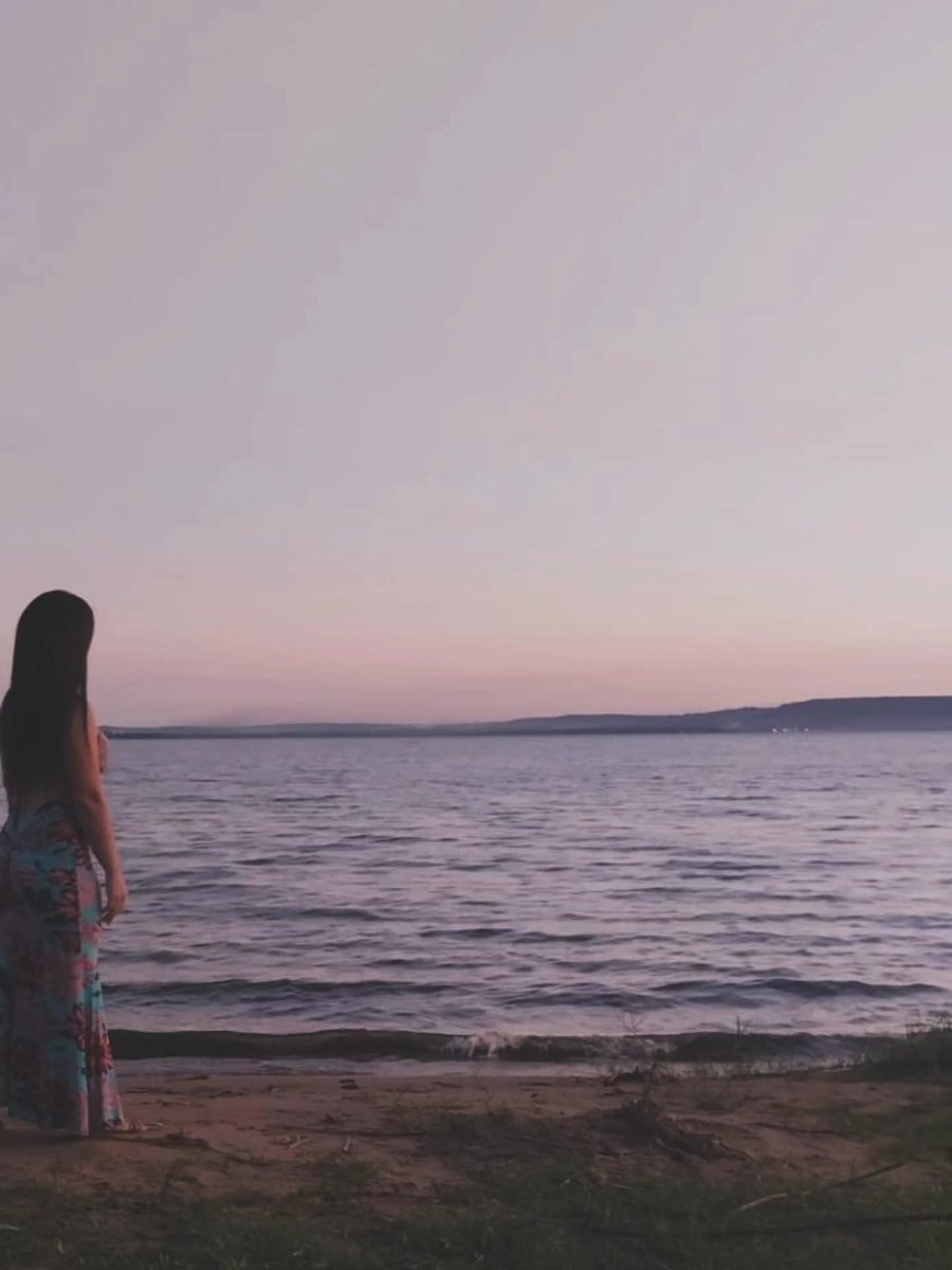 Norita_Fleitas's tweet photo. El sufrimiento nace de resistirse a lo inevitable. Quien ama lo que tiene y deja ir lo que se va, encuentra un equilibrio que nada ni nadie puede arrebatarle. 🌅🕊️⚖️✨🌿
#sabiduría
#fluirconlavida
#equilibriointerior https://t.co/3cA98PGA83