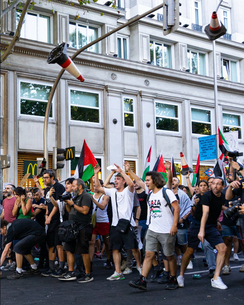 Histórica cancelación de la Vuelta ciclista a España por las protestas pro-palestinas.

©️Mario Morón