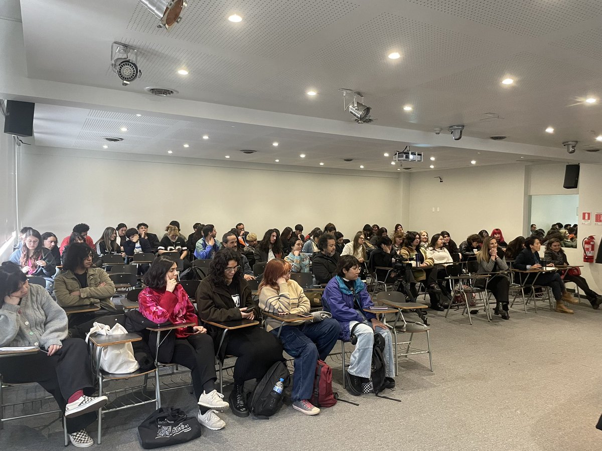 Hace un año, en nuestro interés por homenajear a destacadas mujeres, invitamos Inés Paulino, quien fue directora de fotografía de revista Apsi

"Había varias chicas trabajando como reportera gráfica que desaparecieron. Muchas no, pero 5 o 6, y había que luchar con los hombres"
