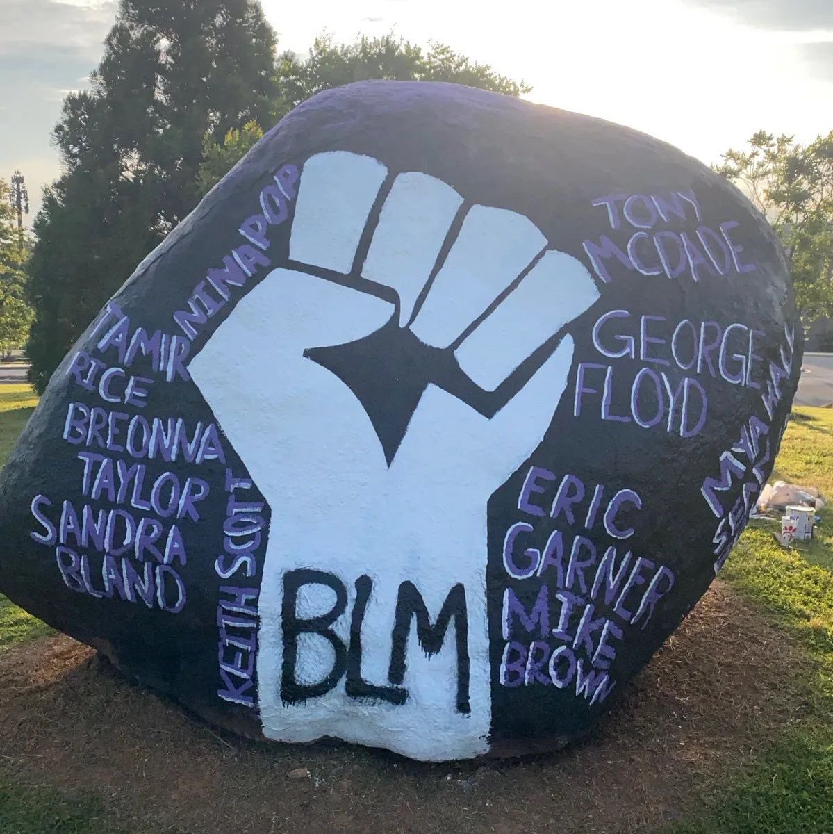 Libs of TikTok (@libsoftiktok) on Twitter photo Principal at Ardrey Kell High School, NC says the spirit rock is “under investigation” after it was painted with a tribute to Charlie Kirk.
In 2020 it was painted for George Floyd and was celebrated.
Cannot make this up
.<a href="/ArdreyKellHS/">Ardrey Kell HS</a> you should be ashamed of yourselves. Principal at Ardrey Kell High School, NC says the spirit rock is “under investigation” after it was painted with a tribute to Charlie Kirk.
In 2020 it was painted for George Floyd and was celebrated.
Cannot make this up
.<a href="/ArdreyKellHS/">Ardrey Kell HS</a> you should be ashamed of yourselves.