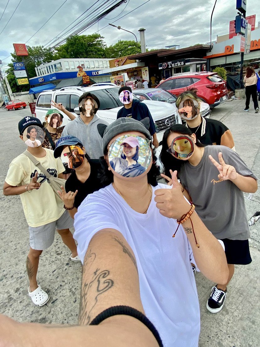 hi (manok ni colet) tweet media