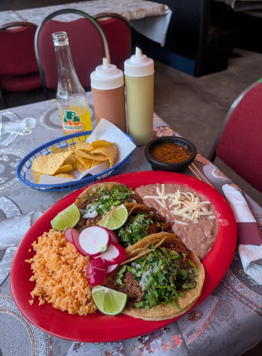 📍Taqueria Mi Pueblo
2459 W 51st St
Chicago, IL 60632