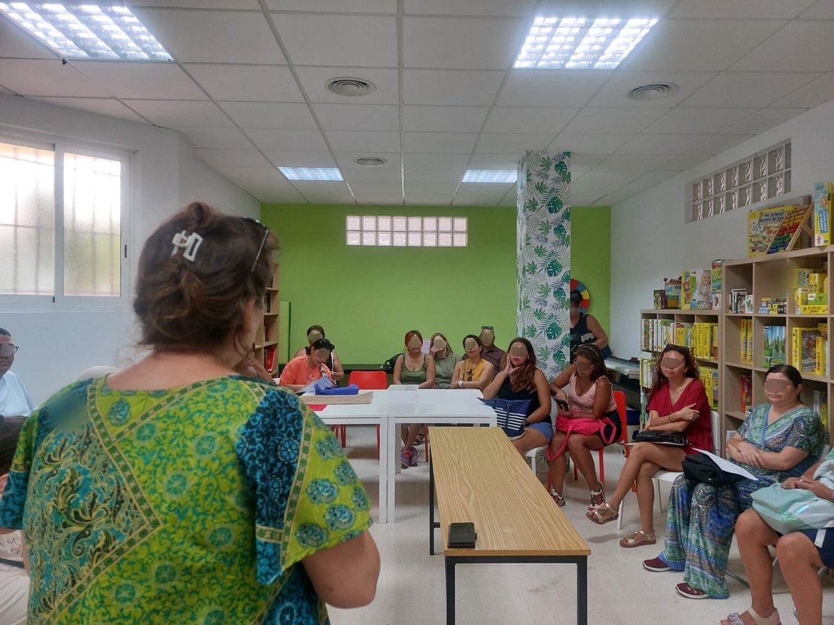 Gran acogida al taller de prevención y sensibilización para personas adultas <a href="/aytoalm/">Ayuntamiento de Almería</a> 👏🌱
Familias comprometidas en parentalidad positiva, vínculos afectivos y apoyo a adolescentes en su tiempo libre.
¡Gracias por construir espacios sanos! 💜
#AlmeríaCiudad