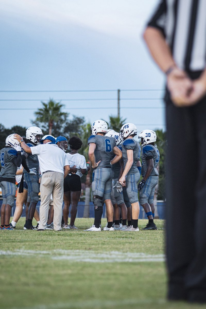 Class of 2026 LB / DE Aaron Anderson <a href="/AaronX7A/">Aaron Anderson</a> through 3 games: 14 tackles, 1 TFL, 1 FR, 4 pressures 

hudl.com/v/2SgNFC
