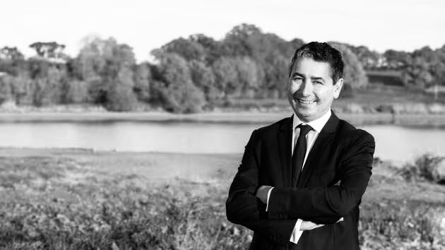 Le décès si soudain de Laurent Caillaud est un terrible choc. Laurent était un élu dévoué, passionné et engagé au service des Pays de la Loire et de la Vendée qu’il chérissait par-dessus tout. En ces moments si difficiles, j’adresse à sa famille, à ses proches et à ses