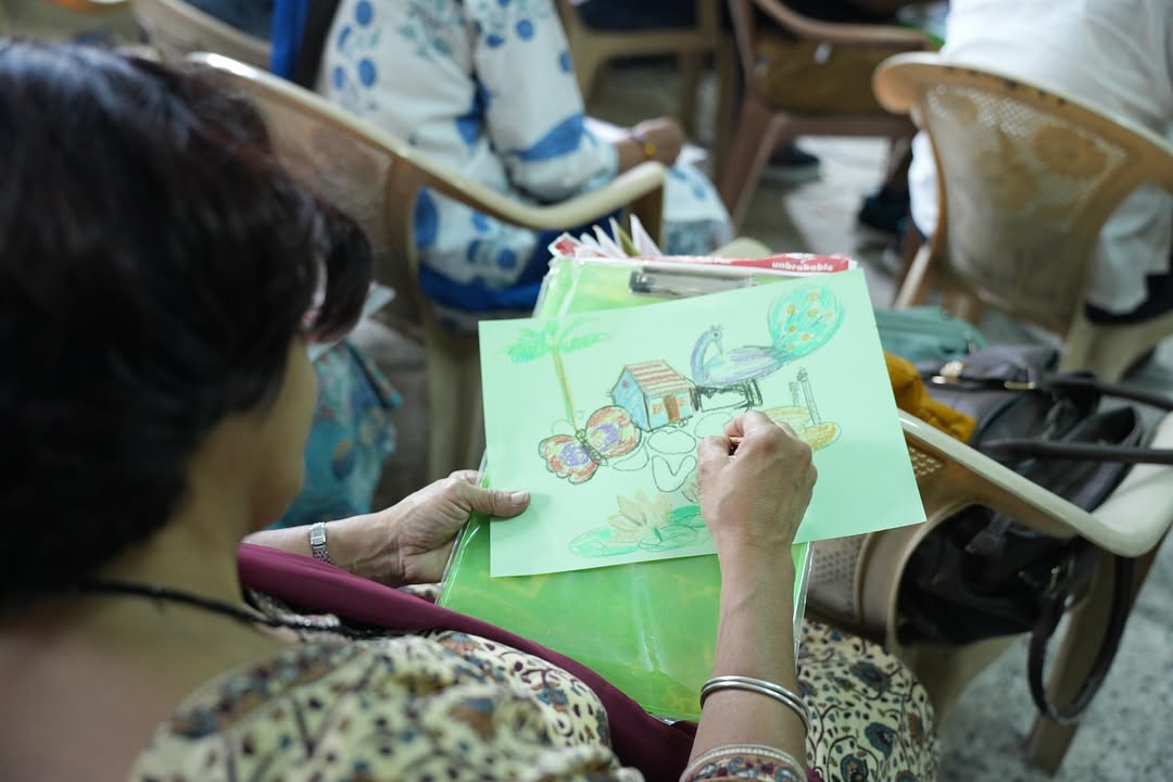 SatArtClass's tweet photo. ✨ Celebrating Creativity in Classrooms!
On 4 Aug, 55 Pune art teachers joined a workshop by DIET Pune, Pune District Art Teachers Assn &amp; Saturday Art Class, with Forbes Marshall Global . Inspired by Reggie Laurent, they explored creative ways to transform classrooms. 🌟

#Sarc https://t.co/N5qR1qAcI0