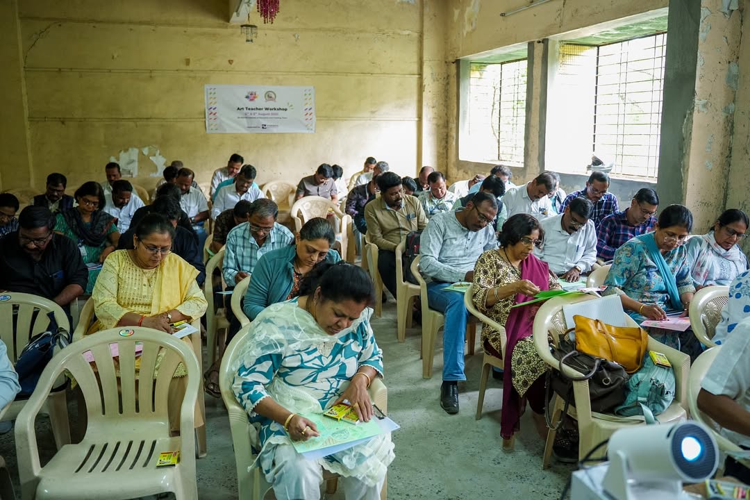 ✨ Celebrating Creativity in Classrooms!
On 4 Aug, 55 Pune art teachers joined a workshop by DIET Pune, Pune District Art Teachers Assn &amp; Saturday Art Class, with Forbes Marshall Global . Inspired by Reggie Laurent, they explored creative ways to transform classrooms. 🌟

#Sarc