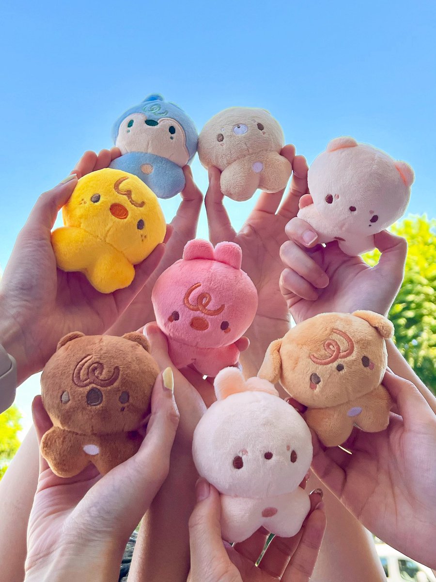 psst….. i finally made skzoo plushies.. :3c
🔗 below or in my biooo