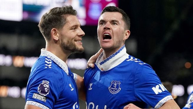 𝗧𝗵𝗲 𝗧𝗼𝗳𝗳𝗲𝗲 𝗕𝗹𝘂𝗲𝘀 tweet media