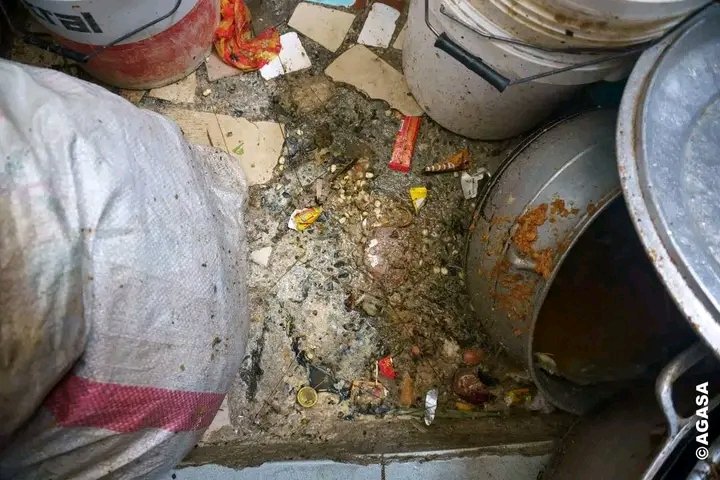 Arrêtez de manger dehors les ami(e)s 

Thread