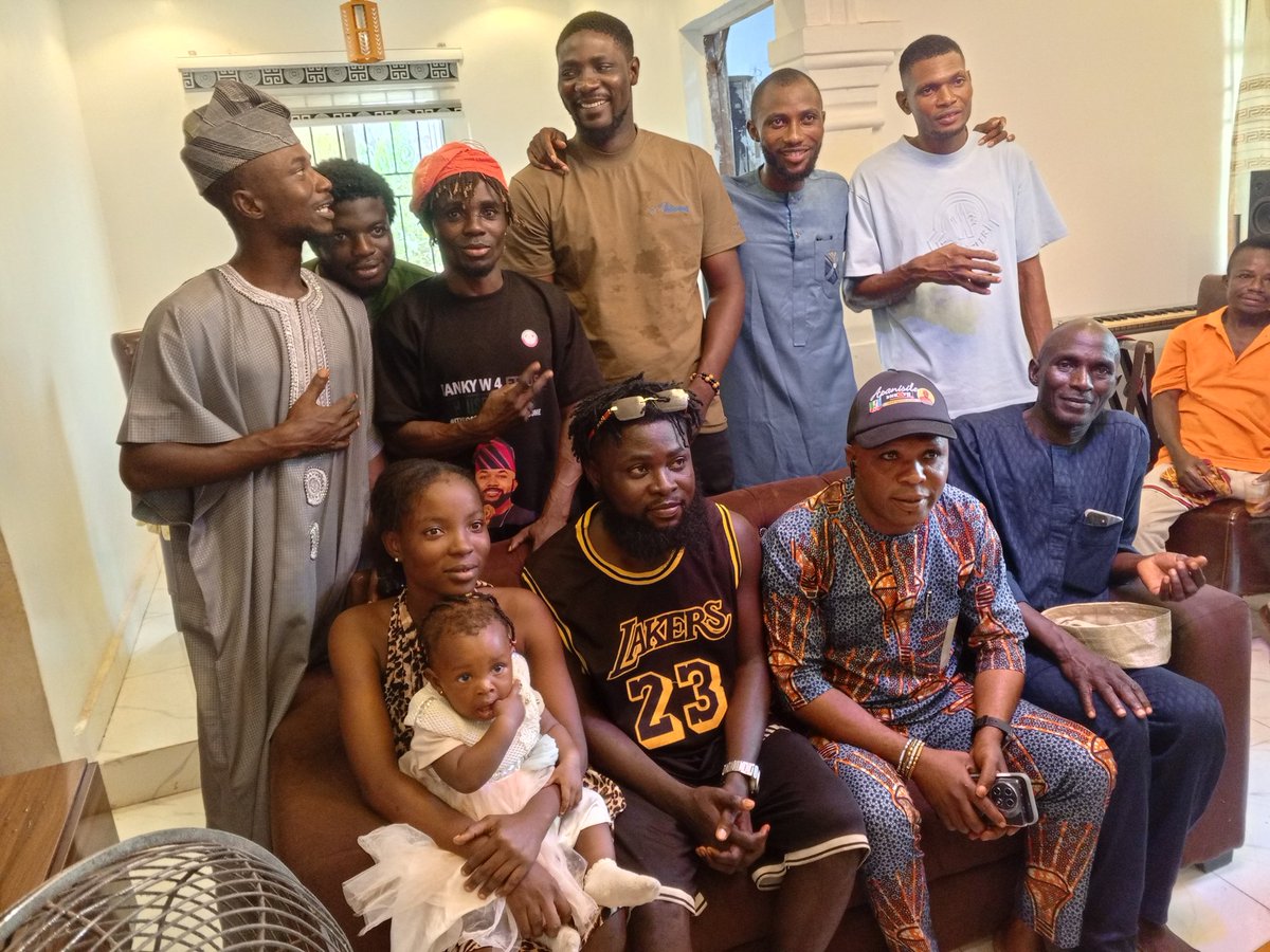 ComedyStone's tweet photo. Chaikoko! Precious Stone Comedy was present at Adedeji Ayokonmi Ridwan"a.k.a dseed entertainment CEO"birthday @officialdseed01 kwara Patel Imisi @boytv_cartoon @officialABAT #birthday #preciousstonecomedy. https://t.co/yYPmTEb2zg