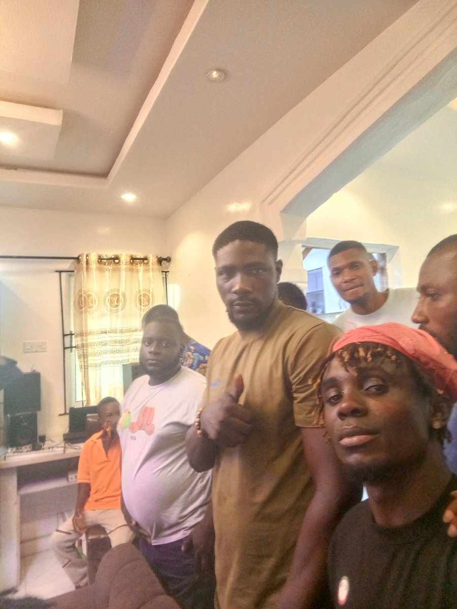 ComedyStone's tweet photo. Chaikoko! Precious Stone Comedy was present at Adedeji Ayokonmi Ridwan"a.k.a dseed entertainment CEO"birthday @officialdseed01 kwara Patel Imisi @boytv_cartoon @officialABAT #birthday #preciousstonecomedy. https://t.co/yYPmTEb2zg