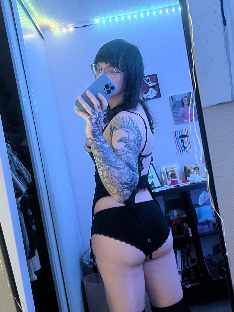 Raven Rots tweet media