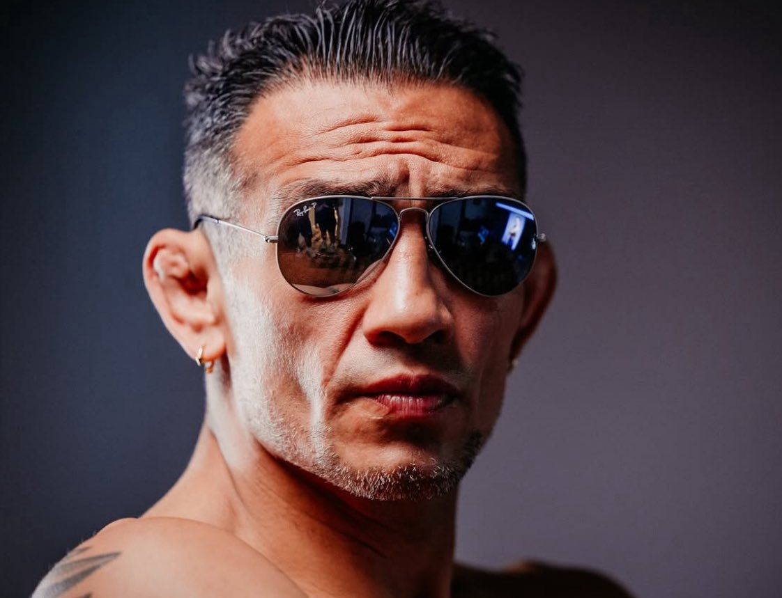 Boxing Losses in the year 2025: 

Canelo: 1

Tony Ferguson: 0