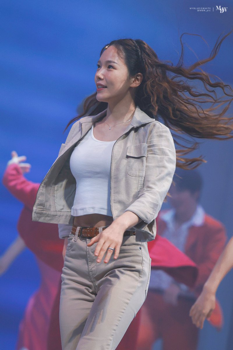 MBW_pic's tweet photo. 25.09.14 맘마미아 낮공 NOL 스페셜 스테이지
소피 役 #최태이 https://t.co/nx6pyzY6c5
