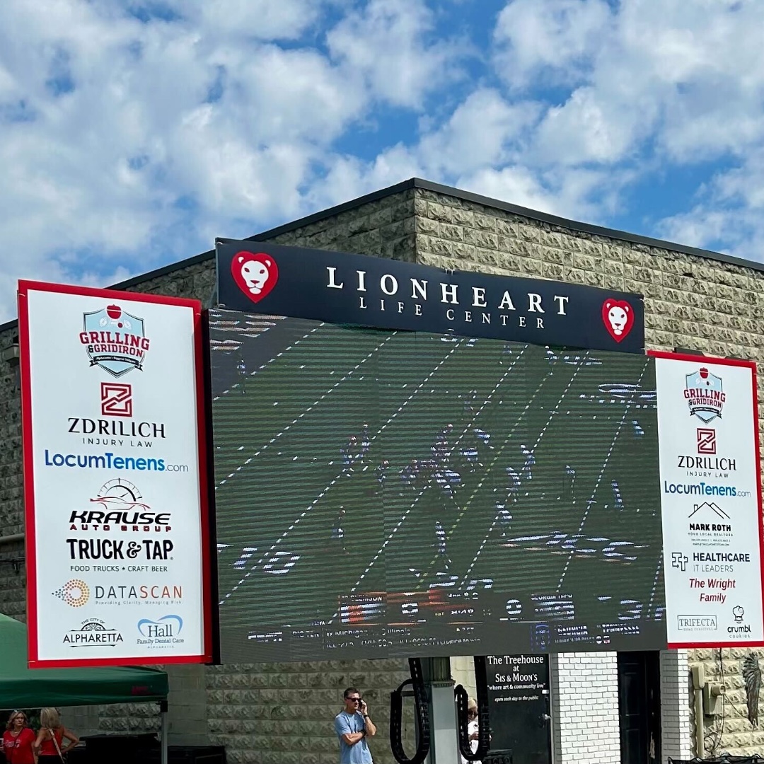OneDataScan's tweet image. Grilling, gridiron, and giving back. We kicked off SEC football season while supporting The Lionheart School’s mission to uplift education in our community. Grateful for the memories and already excited for next year!