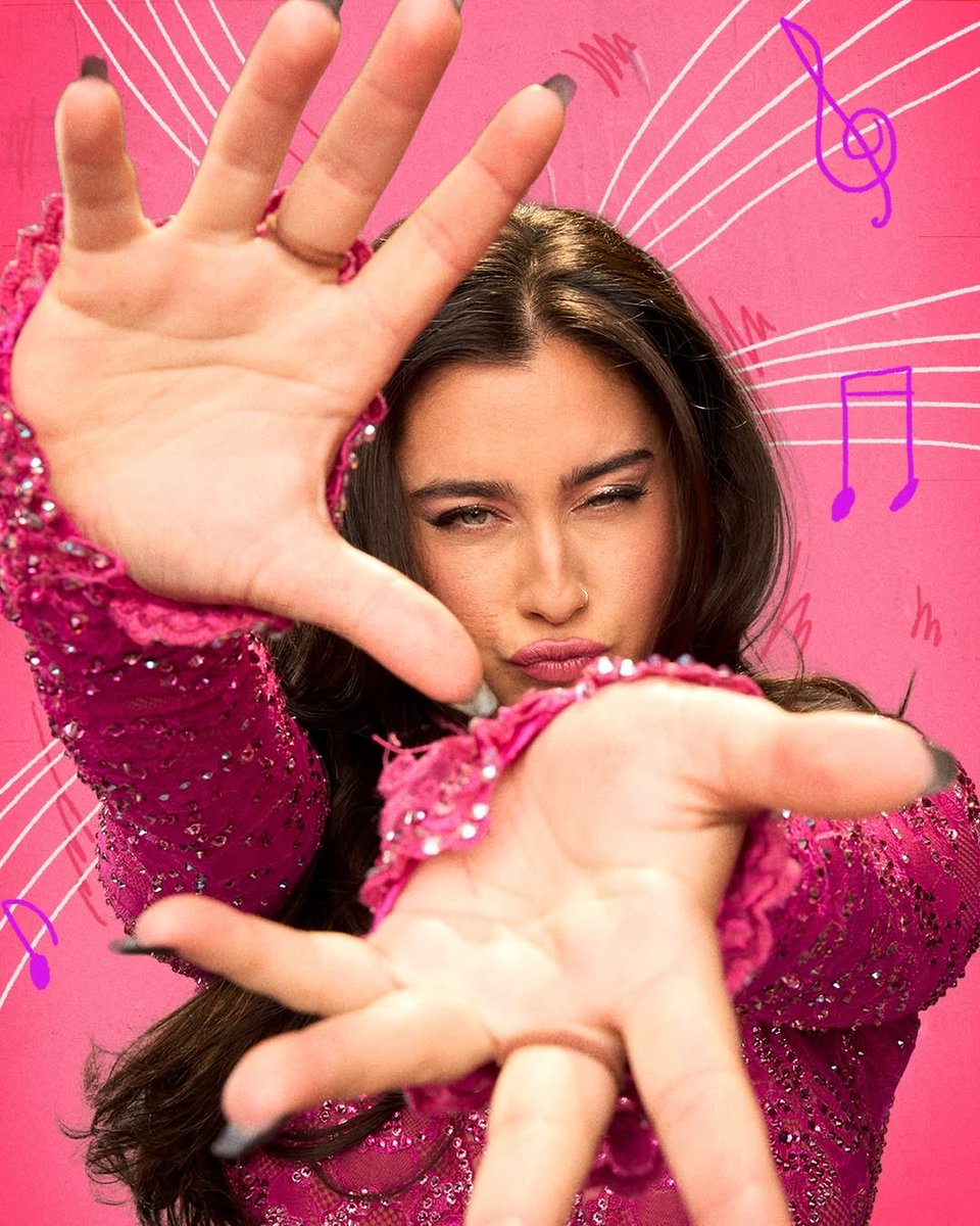LMJUpdates's tweet photo. #IG | Lauren on @officialdwts’s post https://t.co/OdPhhIPQ2U