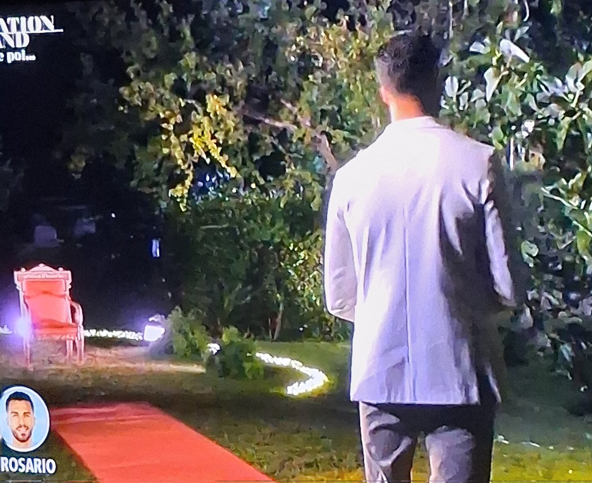 Maryss84's tweet image. Filippo: ti troverai davanti ad una scelta

La scelta: IL TRONO MARIANO ILLUMINATO DI LUCE DIVINA

STO MALE

#TemptationIsland
#TemptatationIsland