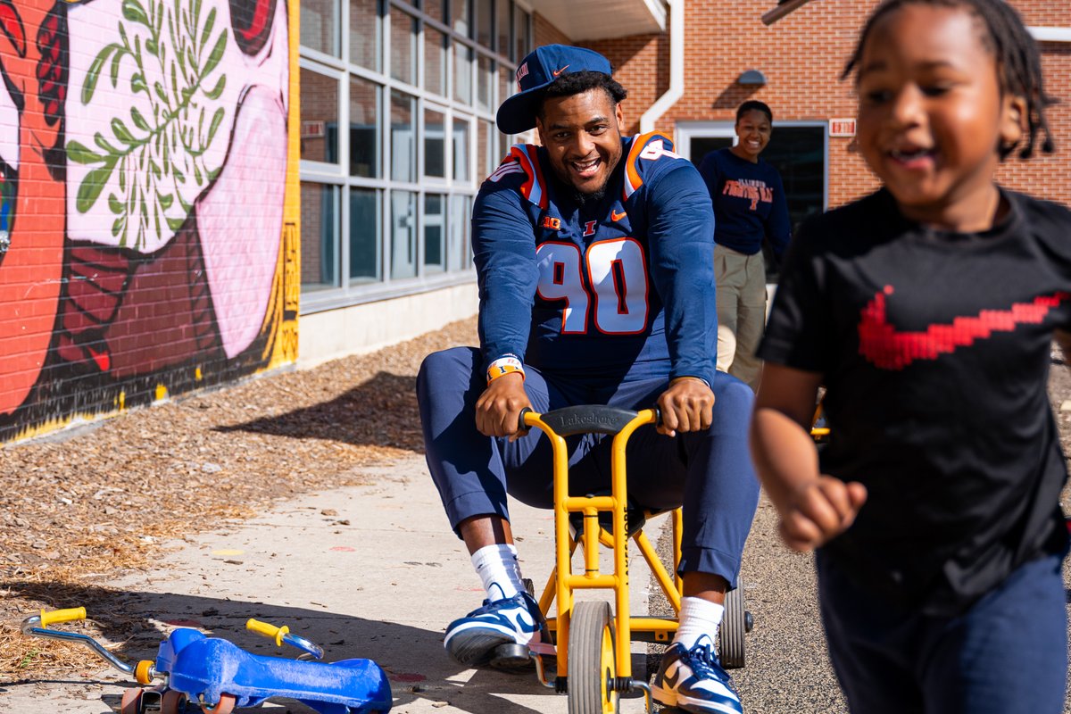 Illinois Football tweet media