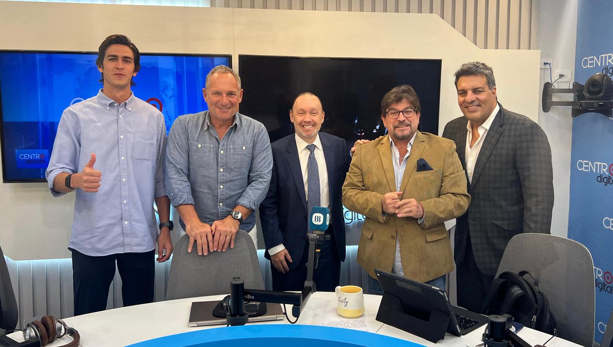 Estos fichajes le valen $100 mil mensuales al país.