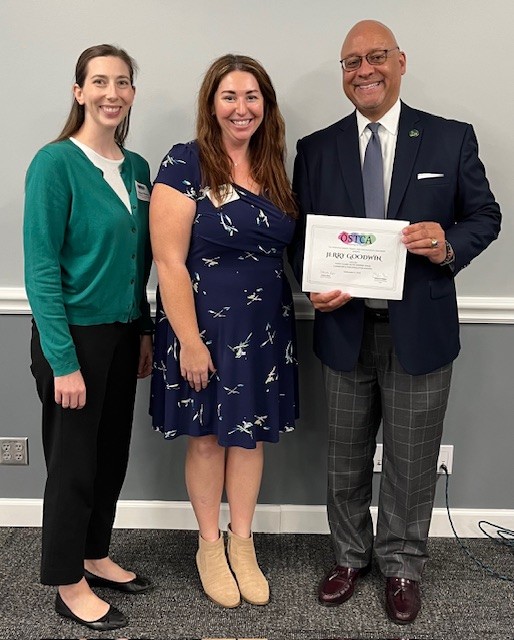 JerryGoodwin918's tweet photo. Thank you to the Oklahoma Speech Theatre and Communication Association, Elaina Ross, and Shawna Blake for recognizing me with the Terry Clark Outstanding Mass Communication Educator/Teacher of the Year Award! #Oklahoma #tulsacc
https://t.co/xEmb8Eyk7x https://t.co/uLFIf1VR7w