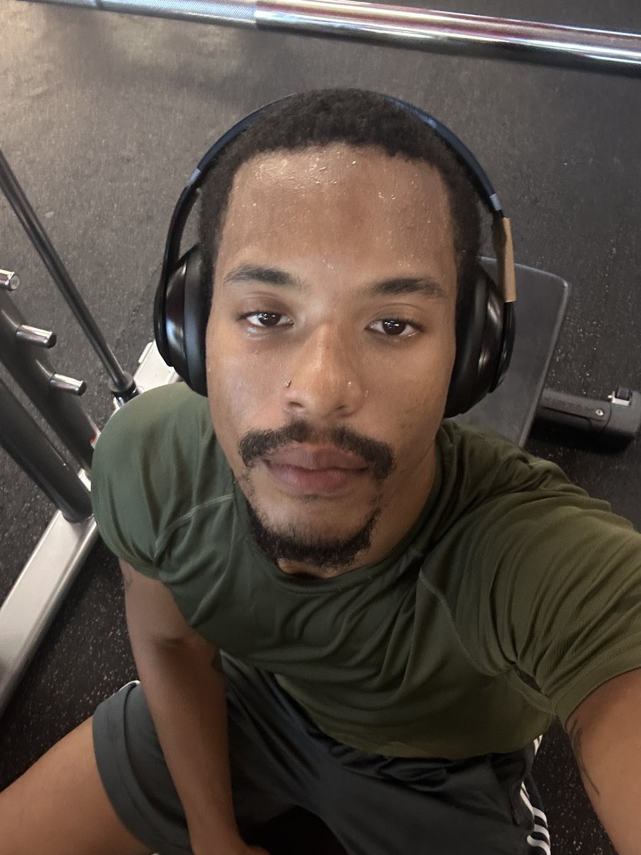mercejon's tweet image. I look like my dad here